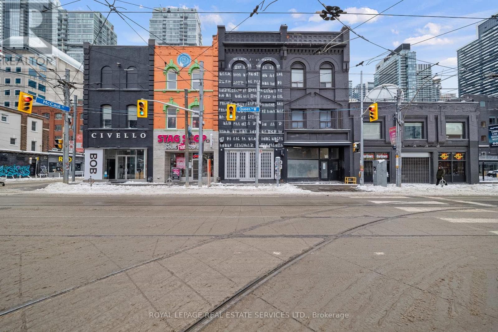 Retail at 273 Queen Street, Toronto (Waterfront Communities), Ontario - Photo 2 - RE/MAX Garden City Realty