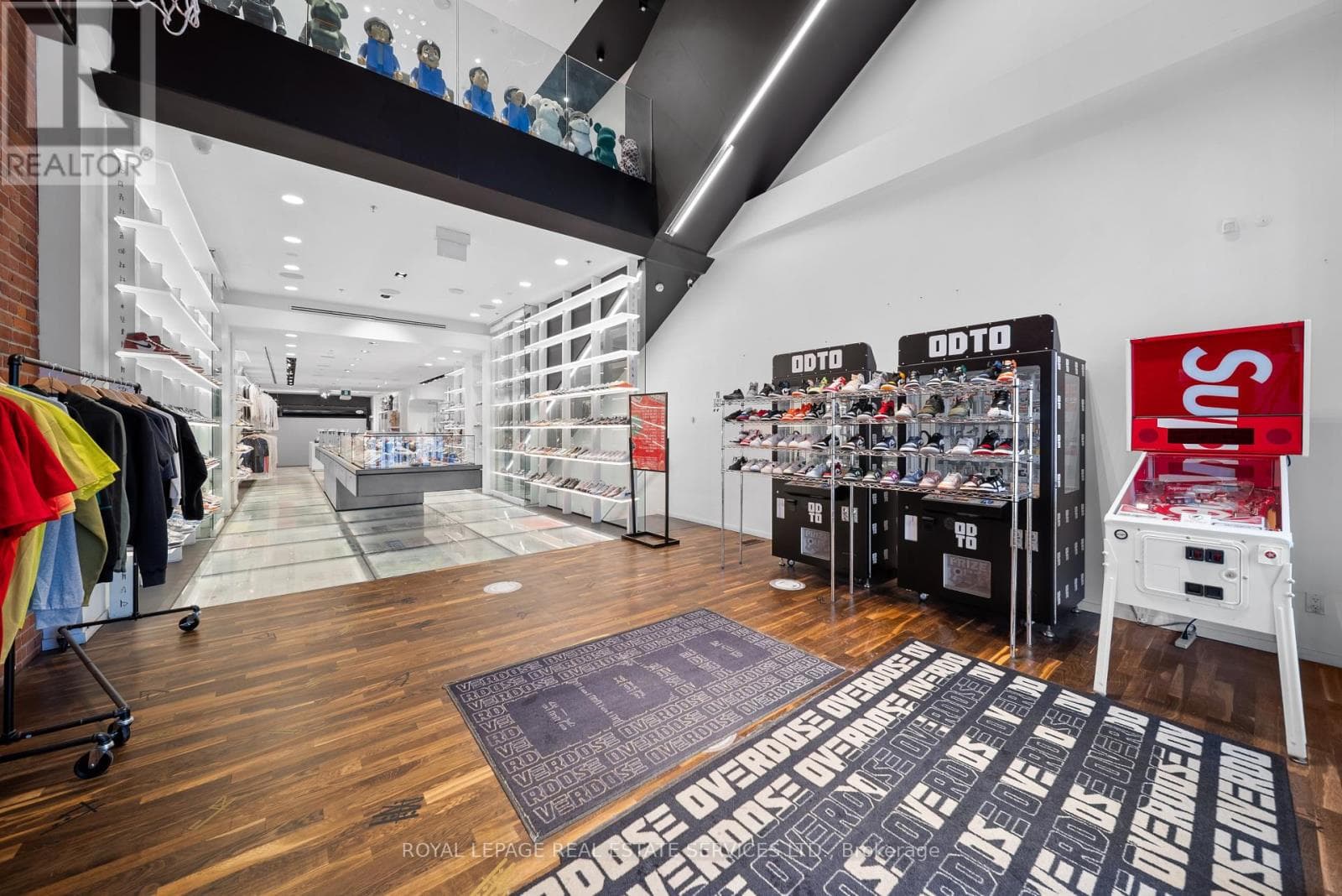 Retail at 273 Queen Street, Toronto (Waterfront Communities), Ontario - Photo 4 - RE/MAX Garden City Realty