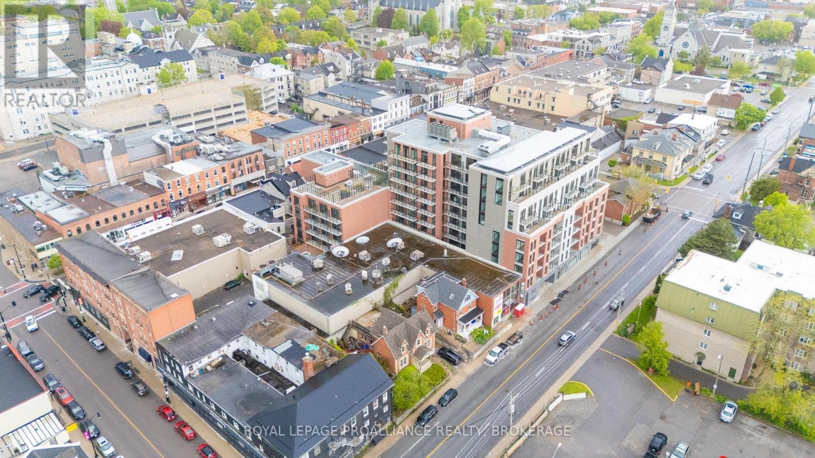 716- 223 Princess Street