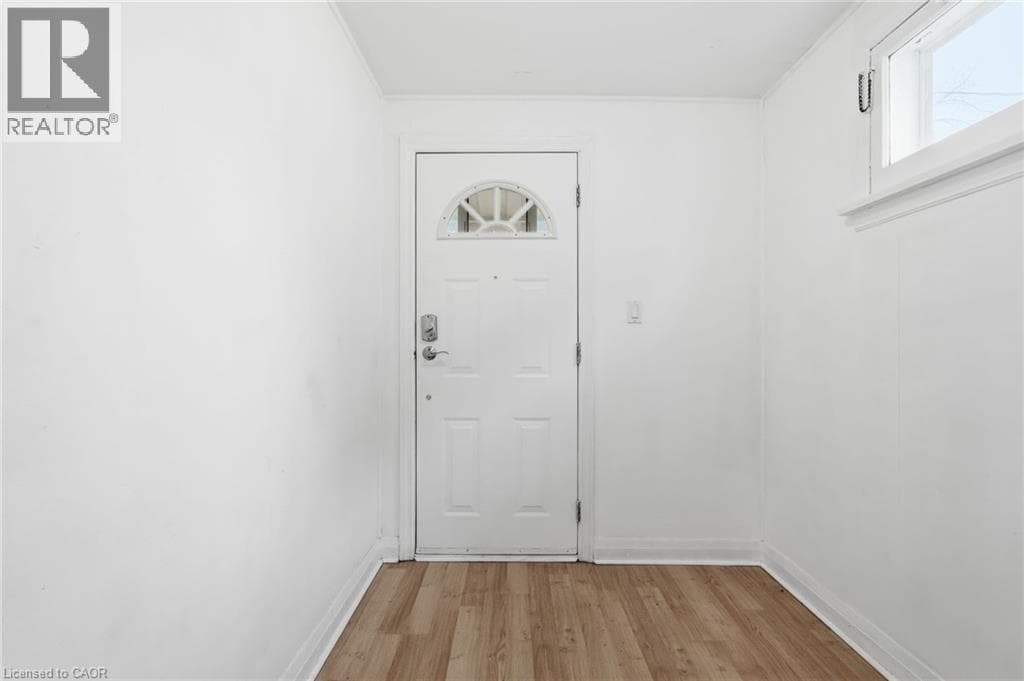 Single Family at 20 YORK Street, Welland, Ontario - Photo 6 - RE/MAX Garden City Realty