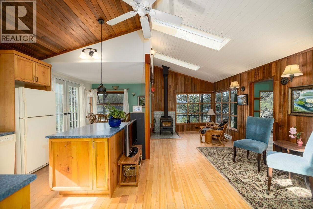 Single Family at 1587 MOUNT GARDNER Road, Bowen Island, British Columbia - Photo 4 - RE/MAX Garden City Realty