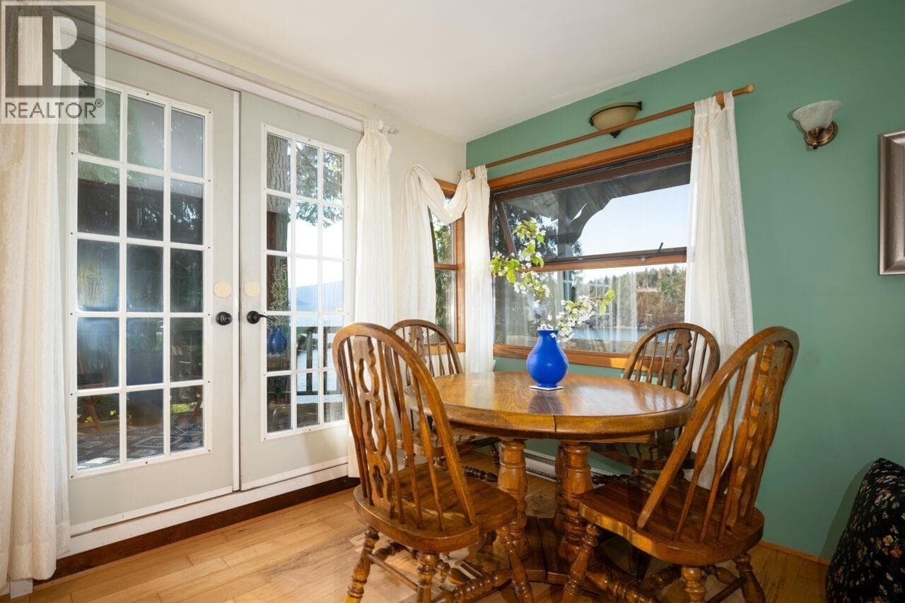 Single Family at 1587 MOUNT GARDNER Road, Bowen Island, British Columbia - Photo 8 - RE/MAX Garden City Realty