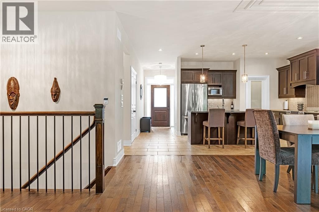 Single Family at 22 CREEKSIDE Drive, Niagara-on-the-Lake, Ontario - Photo 3 - RE/MAX Garden City Realty