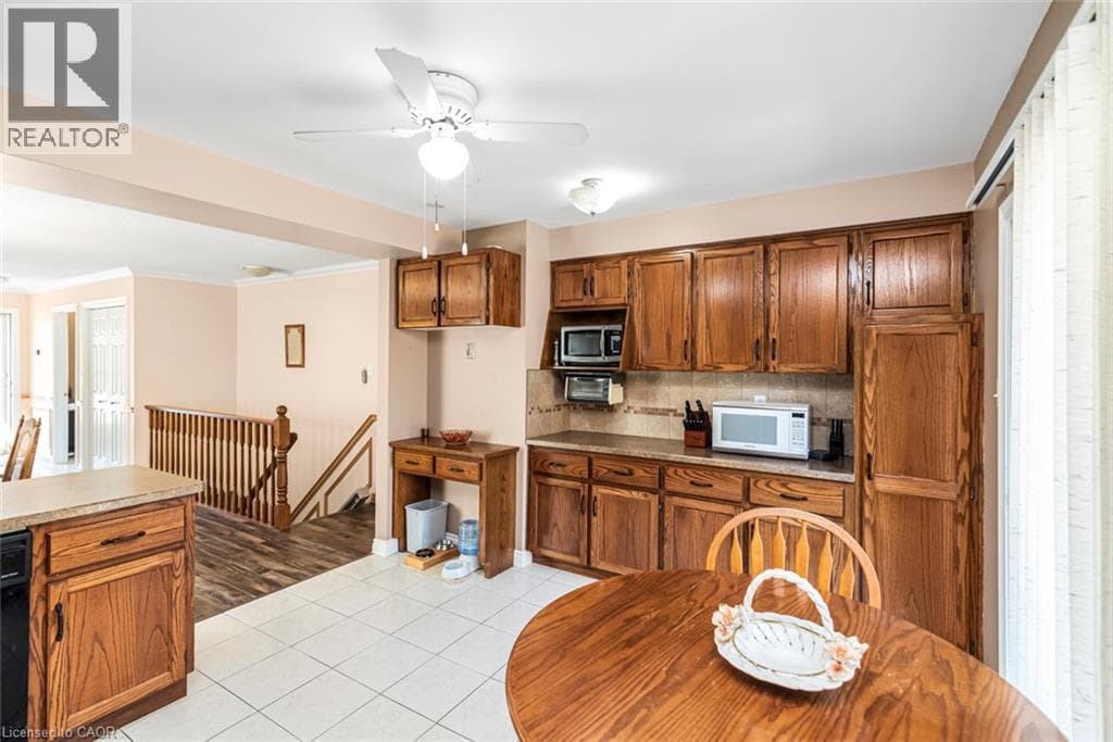 Single Family at 36- 10 WENTWORTH Drive, Grimsby, Ontario - Photo 9 - RE/MAX Garden City Realty