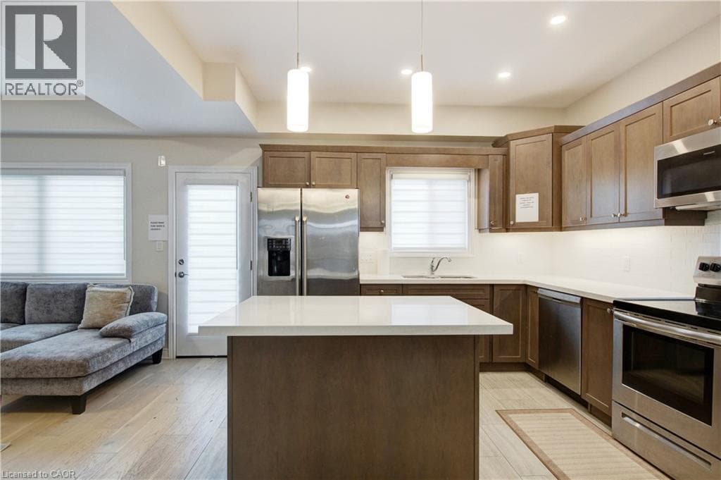 Single Family at 7387 SHERRILEE Crescent, Niagara Falls, Ontario - Photo 10 - RE/MAX Garden City Realty