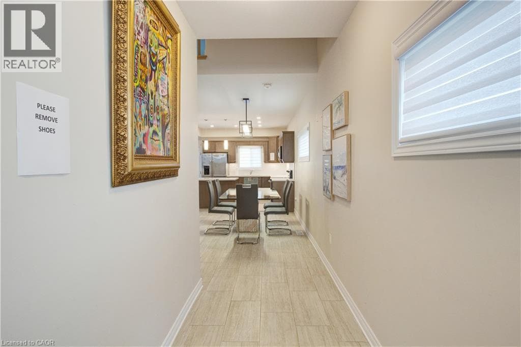 Single Family at 7387 SHERRILEE Crescent, Niagara Falls, Ontario - Photo 4 - RE/MAX Garden City Realty
