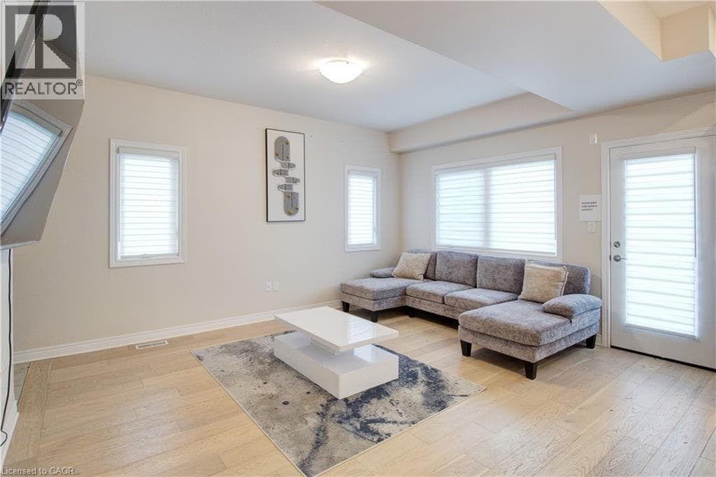 Single Family at 7387 SHERRILEE Crescent, Niagara Falls, Ontario - Photo 5 - RE/MAX Garden City Realty