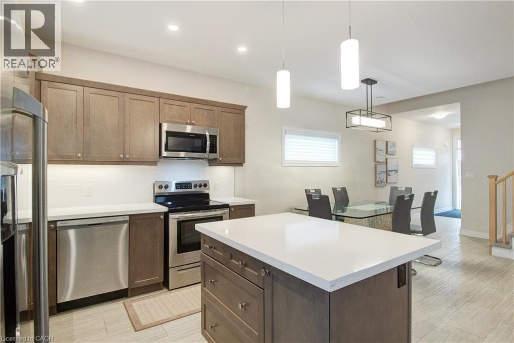 Single Family at 7387 SHERRILEE Crescent, Niagara Falls, Ontario - Photo 9 - RE/MAX Garden City Realty