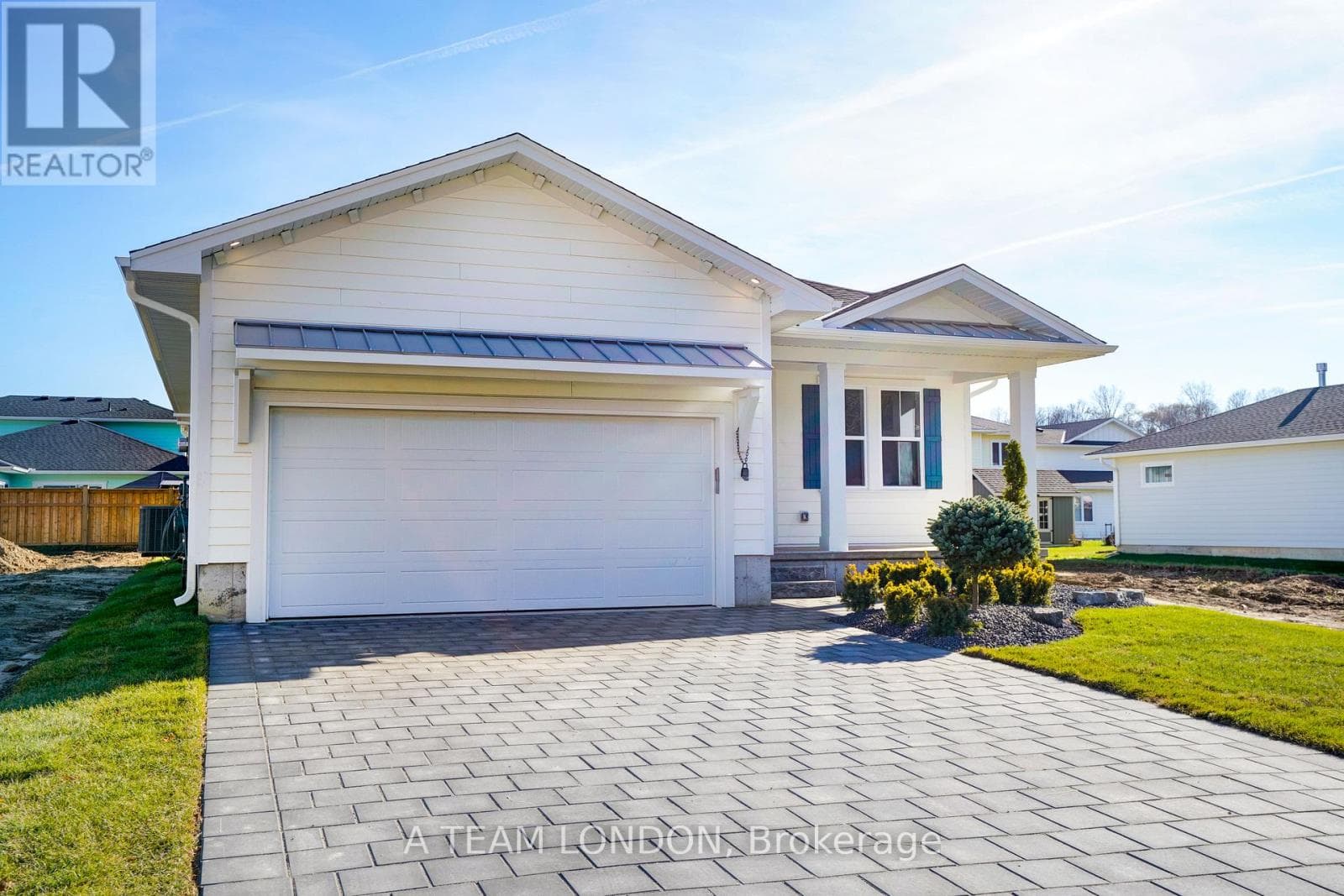 Single Family at 91 The Promenade, Central Elgin (Port Stanley), Ontario - Photo 2 - RE/MAX Garden City Realty