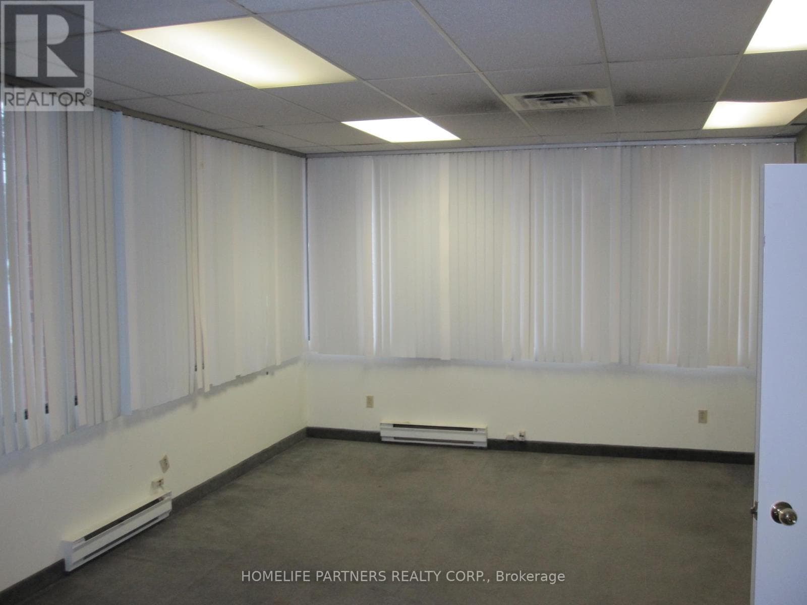 Office at 102- 1013 Wilson Avenue, Toronto (Downsview-Roding-CFB), Ontario - Photo 8 - RE/MAX Garden City Realty