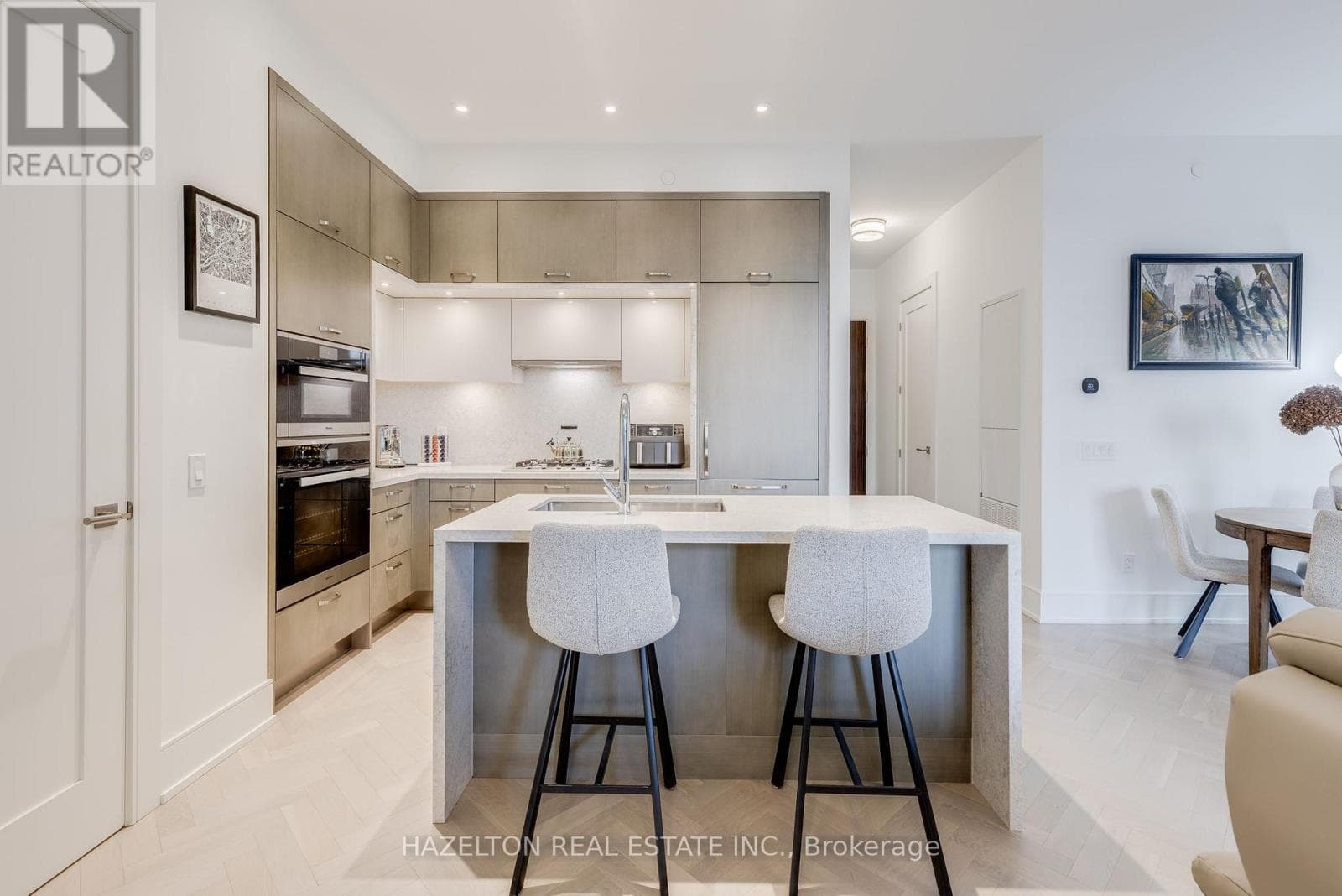 Single Family at 301- 455 Wellington Street, Toronto (Waterfront Communities), Ontario - Photo 7 - RE/MAX Garden City Realty