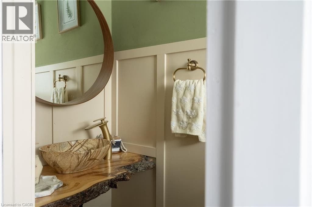 Single Family at 30 BUCHANAN Crescent, Thorold, Ontario - Photo 5 - RE/MAX Garden City Realty