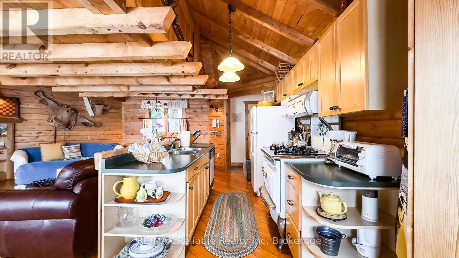Single Family at , , ON - Photo 10 - RE/MAX Garden City Realty