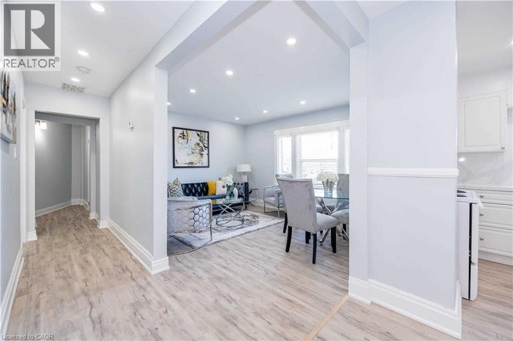 Single Family at 35 HARTZEL Road, St. Catharines, Ontario - Photo 3 - RE/MAX Garden City Realty