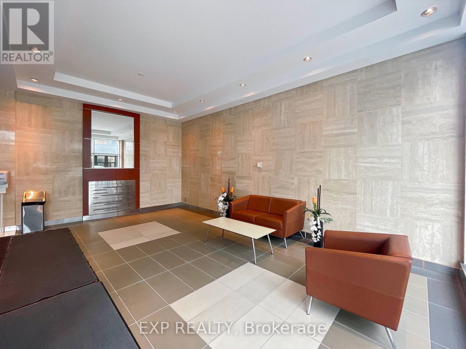 Retail at 396 Cooper Street, Ottawa, Ontario - Photo 10 - RE/MAX Garden City Realty