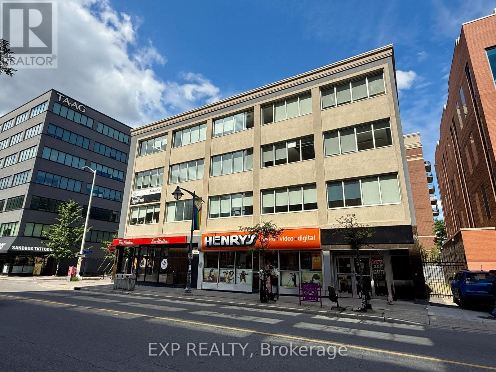 Retail at 396 Cooper Street, Ottawa, Ontario - Photo 2 - RE/MAX Garden City Realty