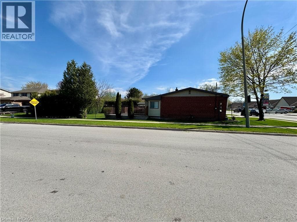 Single Family at 4539 ONTARIO Street, Lincoln, Ontario - Photo 8 - RE/MAX Garden City Realty