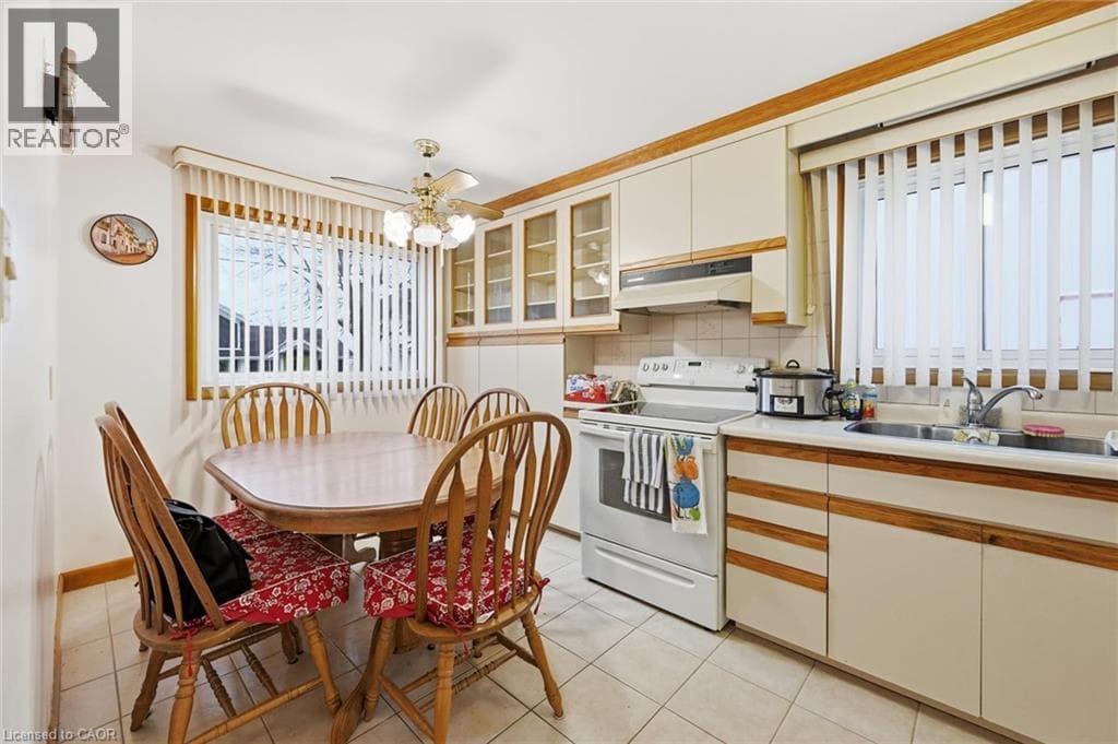 Single Family at 17 QUEEN Street, Thorold, Ontario - Photo 8 - RE/MAX Garden City Realty