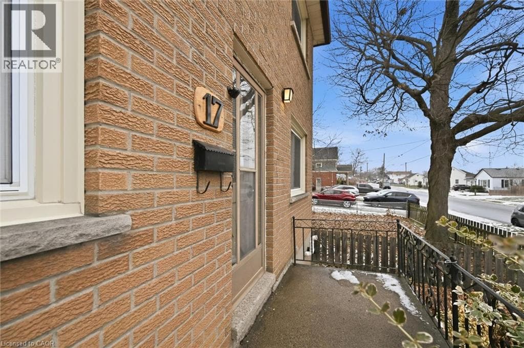 Single Family at 17 QUEEN Street, Thorold, Ontario - Photo 2 - RE/MAX Garden City Realty