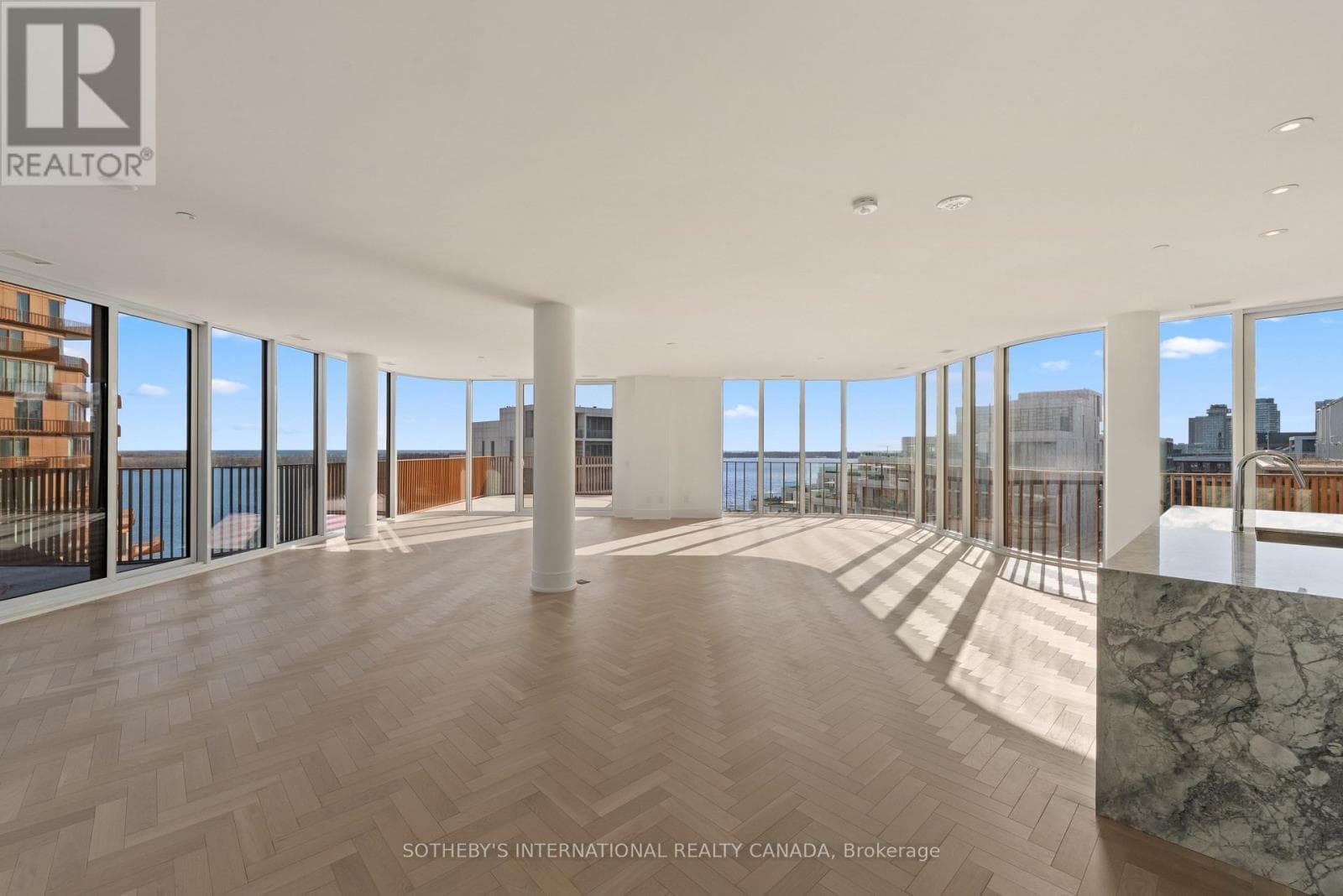 Single Family at 1322- 155 Merchants' Wharf, Toronto (Waterfront Communities), Ontario - Photo 2 - RE/MAX Garden City Realty
