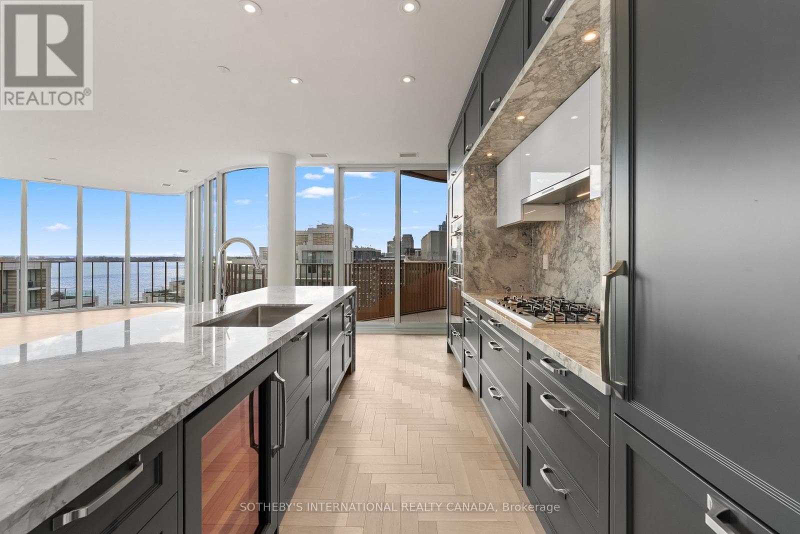 Single Family at 1322- 155 Merchants' Wharf, Toronto (Waterfront Communities), Ontario - Photo 6 - RE/MAX Garden City Realty
