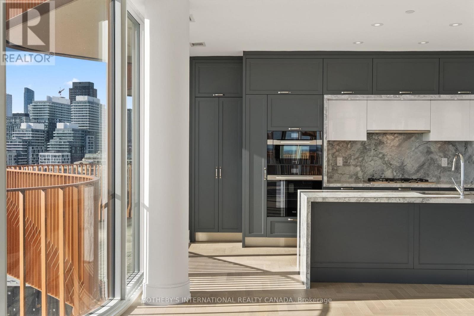Single Family at 1322- 155 Merchants' Wharf, Toronto (Waterfront Communities), Ontario - Photo 5 - RE/MAX Garden City Realty