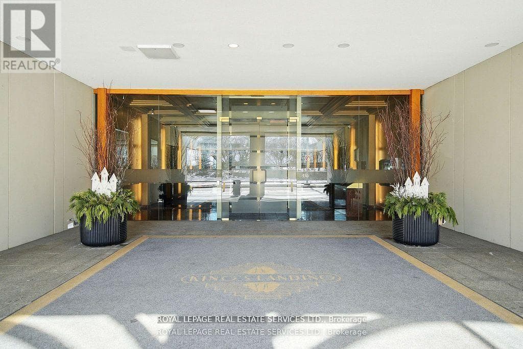Single Family at 601- 480 Queens Quay, Toronto (Waterfront Communities), Ontario - Photo 3 - RE/MAX Garden City Realty