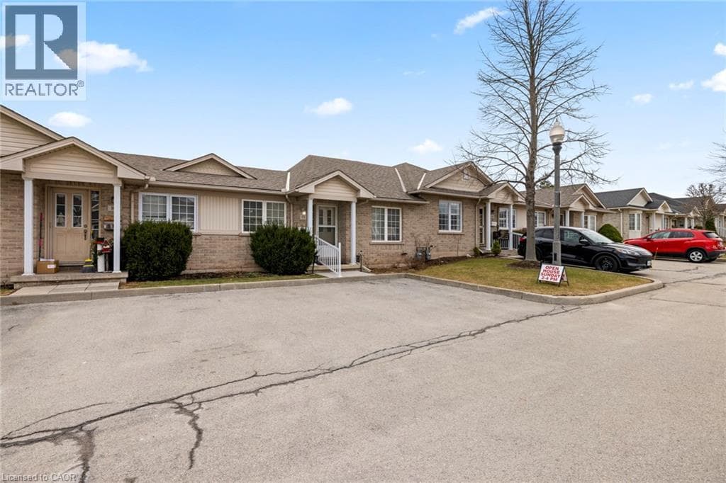 Single Family at 15- 24 KENYON Crescent, Grimsby, Ontario - Photo 2 - RE/MAX Garden City Realty