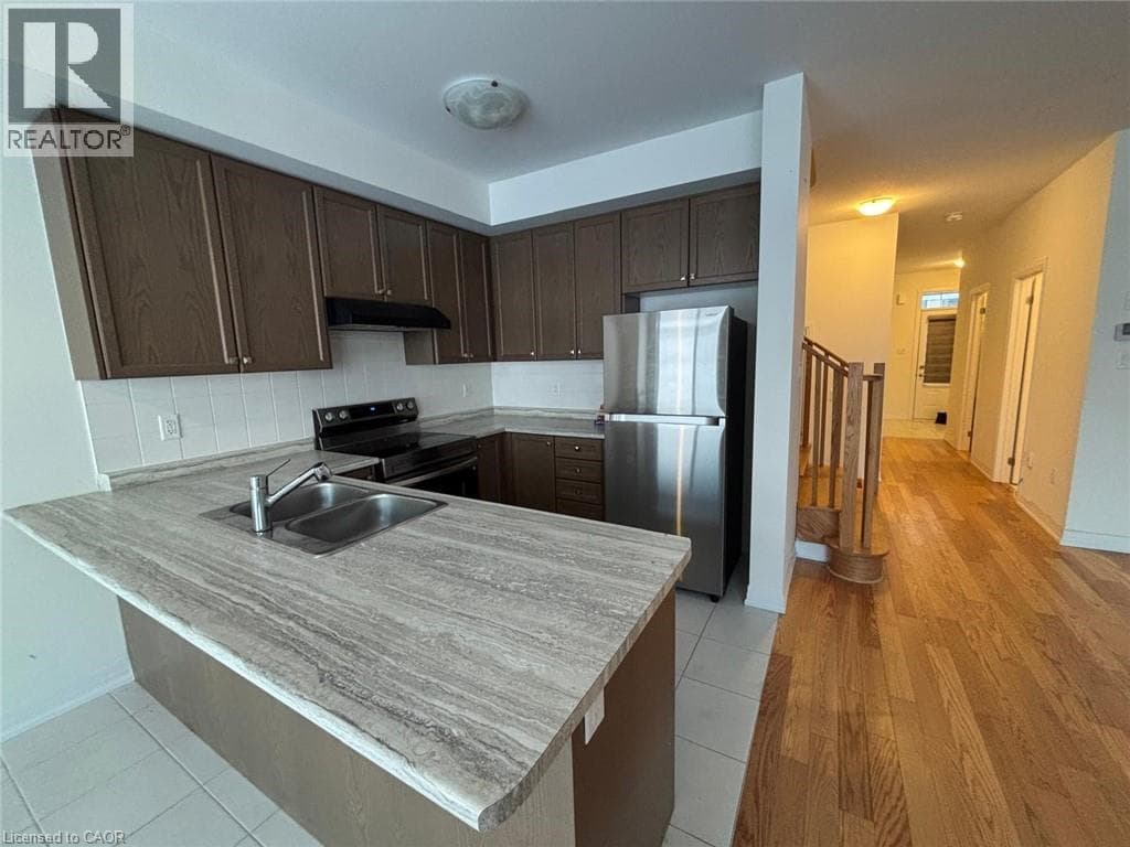 Single Family at 106 SELECTION Heights, Thorold, Ontario - Photo 3 - RE/MAX Garden City Realty