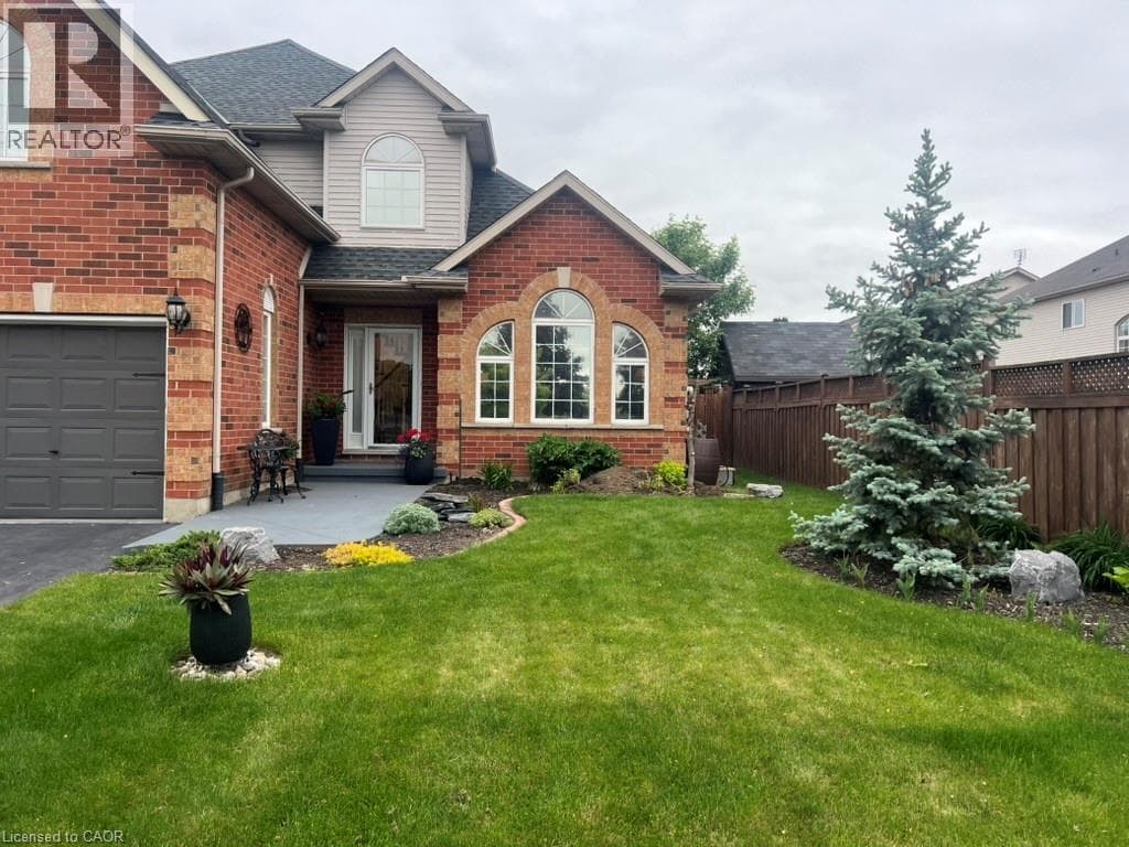 Single Family at 82 VANSICKLE Road, St. Catharines, Ontario - Photo 2 - RE/MAX Garden City Realty
