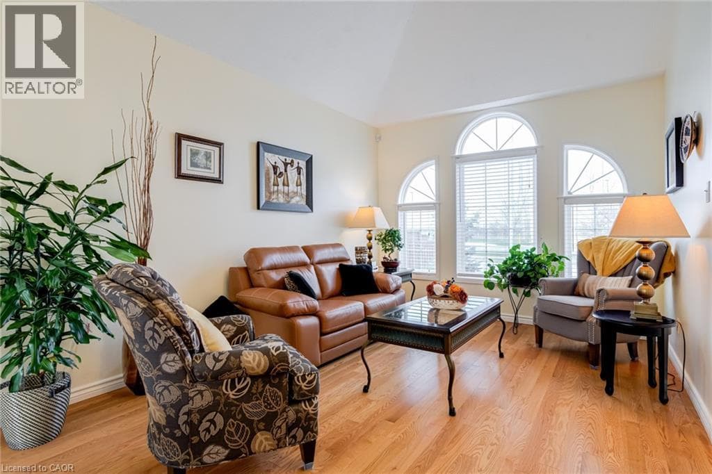 Single Family at 82 VANSICKLE Road, St. Catharines, Ontario - Photo 6 - RE/MAX Garden City Realty