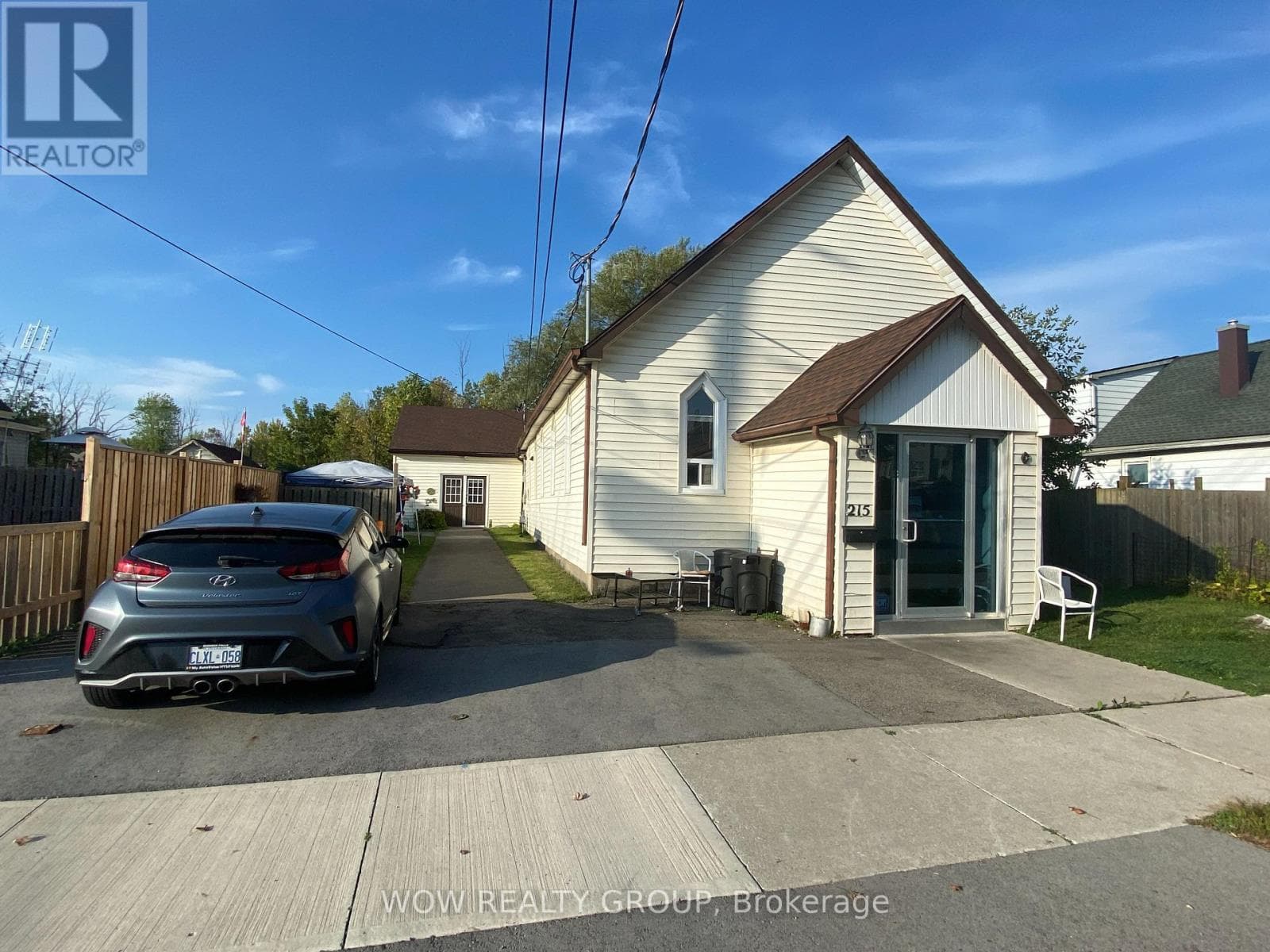 215 Broadway Avenue
