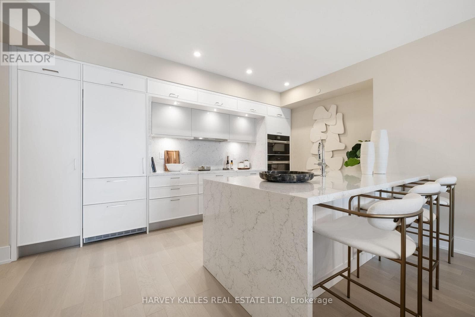 Single Family at 306- 155 Merchants' Wharf, Toronto (Waterfront Communities), Ontario - Photo 5 - RE/MAX Garden City Realty