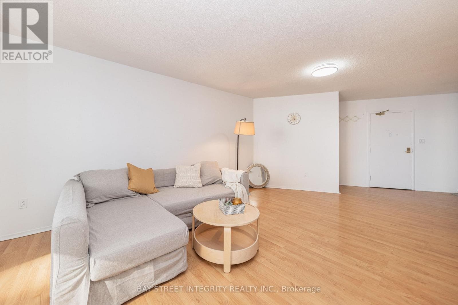 Single Family at 1107- 270 Queens Quay, Toronto (Waterfront Communities), Ontario - Photo 9 - RE/MAX Garden City Realty