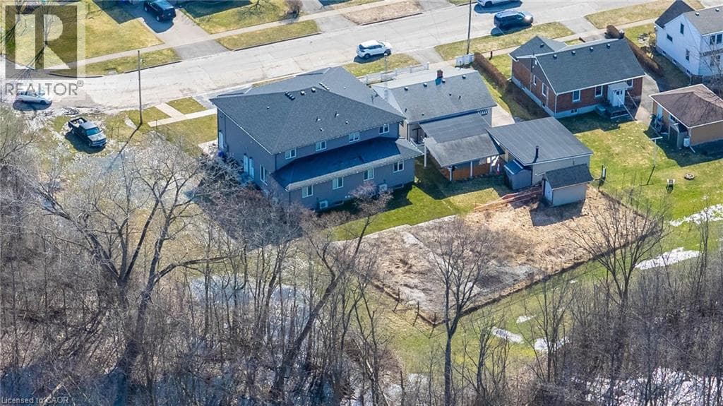 Multi-family at 46 PIETZ Avenue, Welland, Ontario - Photo 8 - RE/MAX Garden City Realty