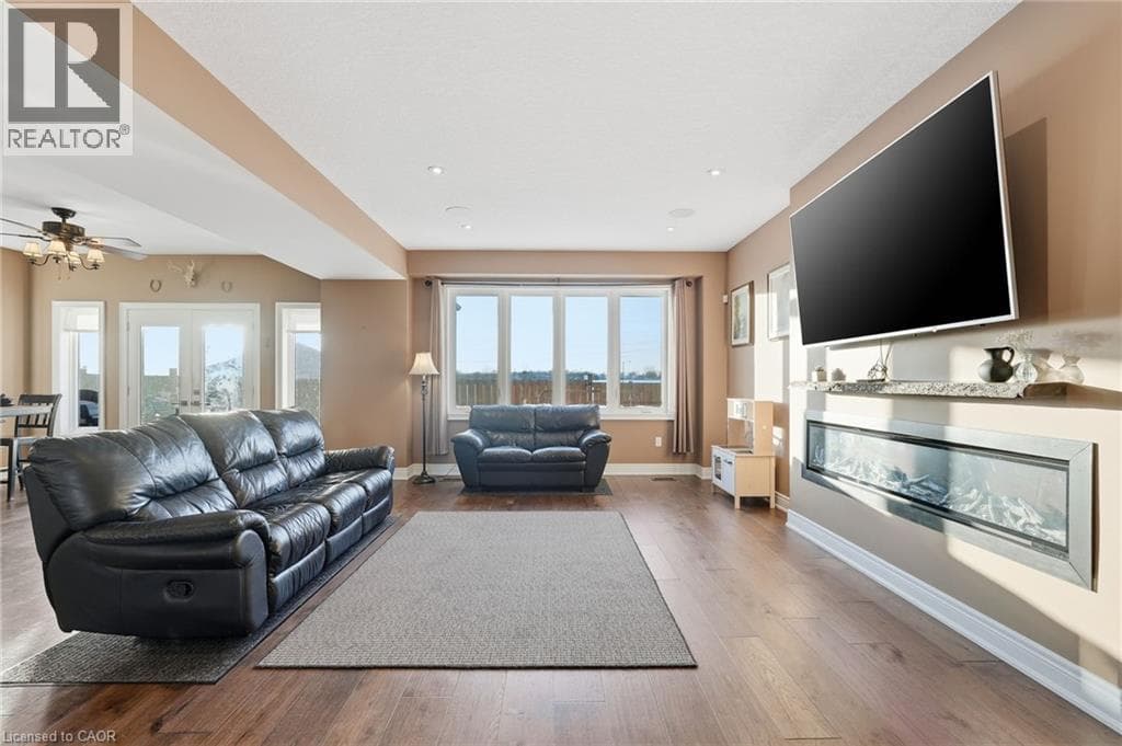 Single Family at 83 HOMESTEAD Way, Thorold, Ontario - Photo 8 - RE/MAX Garden City Realty