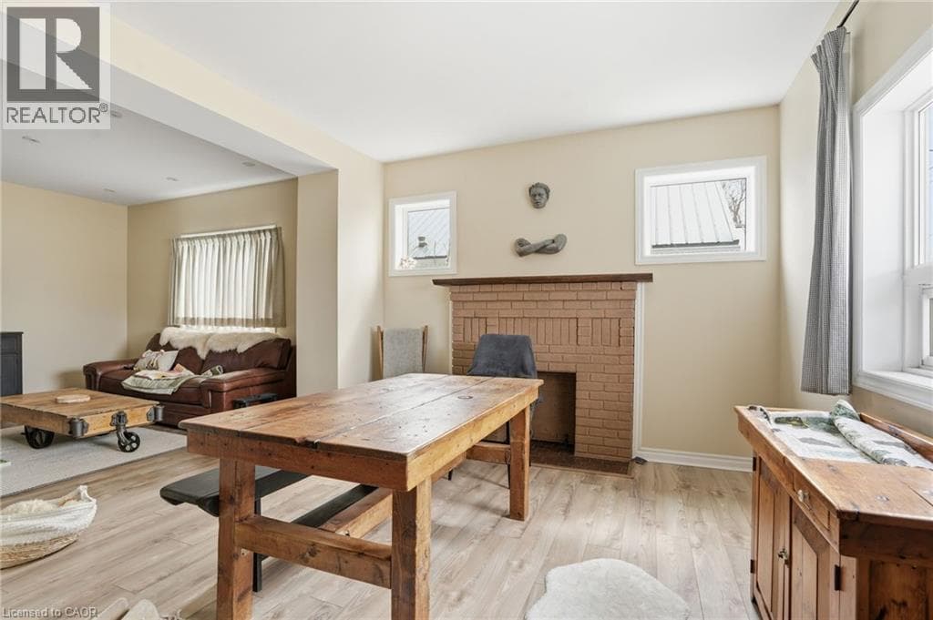 Single Family at 436 MCALPINE Avenue, Welland, Ontario - Photo 2 - RE/MAX Garden City Realty