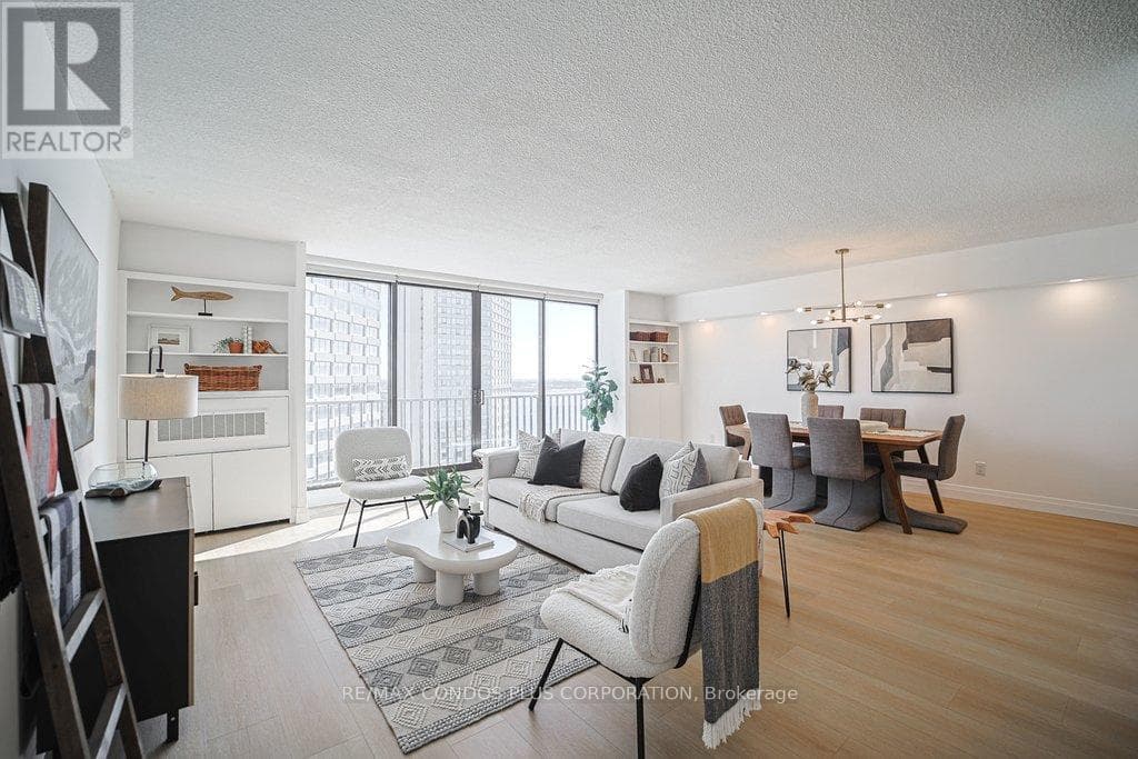 Single Family at 2232- 33 HARBOUR Square, Toronto (Waterfront Communities), Ontario - Photo 2 - RE/MAX Garden City Realty