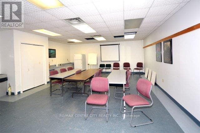 Retail at 115- 339 WELLINGTON Road, London South (South G), Ontario - Photo 5 - RE/MAX Garden City Realty