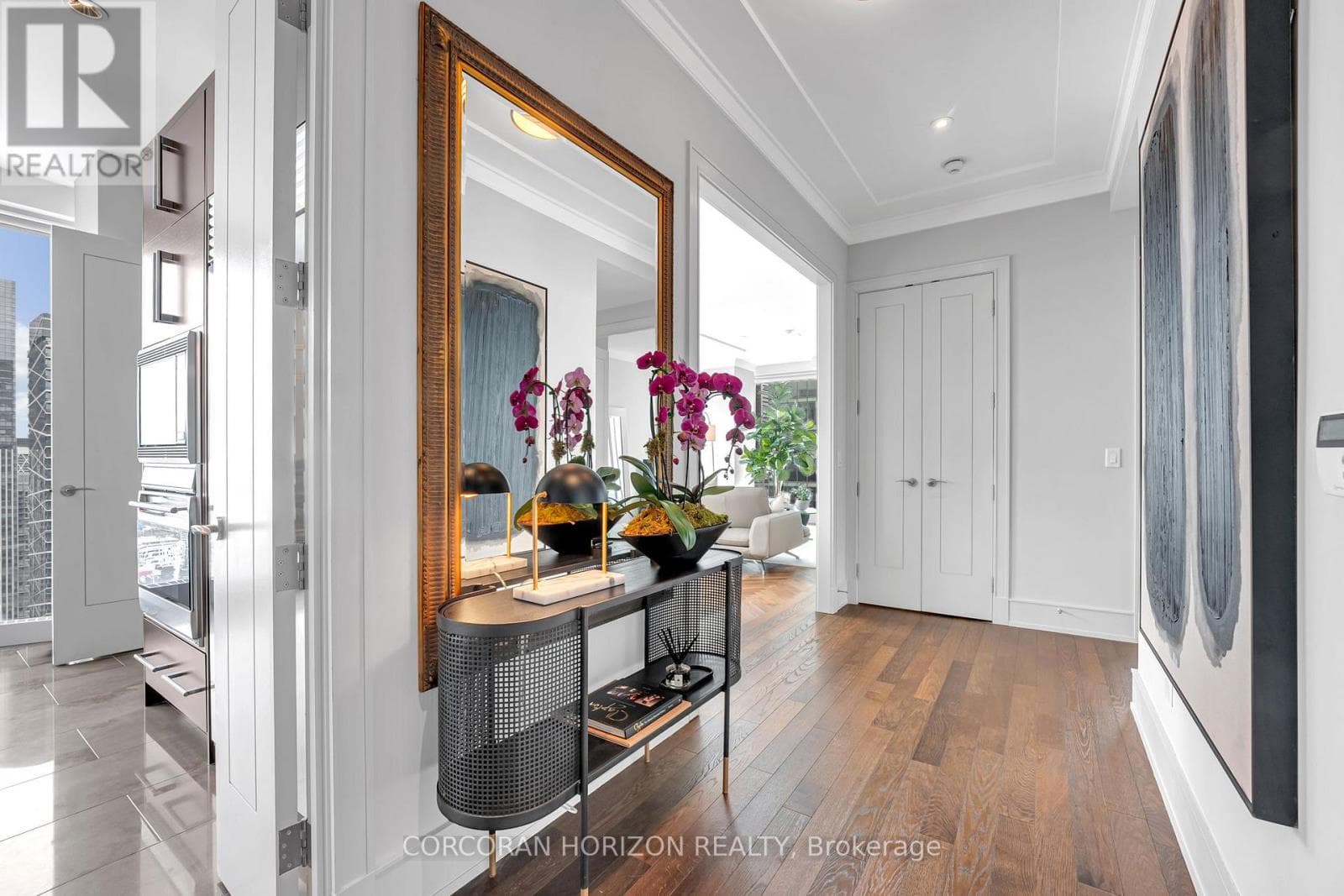 Single Family at 3303- 183 Wellington Street, Toronto (Waterfront Communities), Ontario - Photo 6 - RE/MAX Garden City Realty