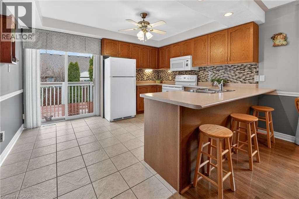 Single Family at 12 COURTNEY Crescent, Welland, Ontario - Photo 6 - RE/MAX Garden City Realty
