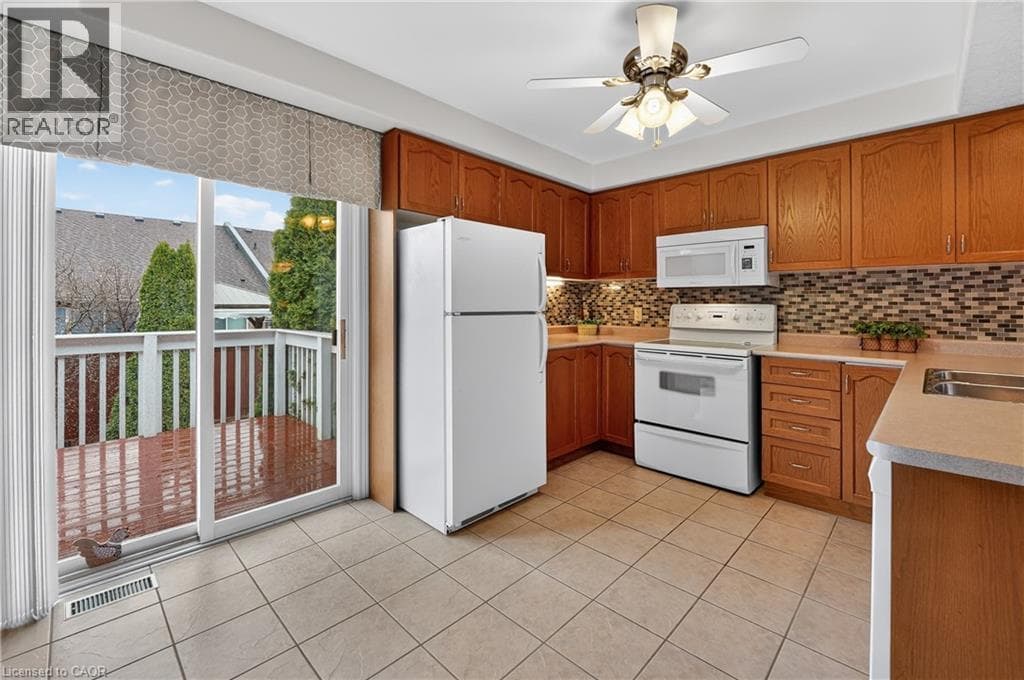 Single Family at 12 COURTNEY Crescent, Welland, Ontario - Photo 7 - RE/MAX Garden City Realty