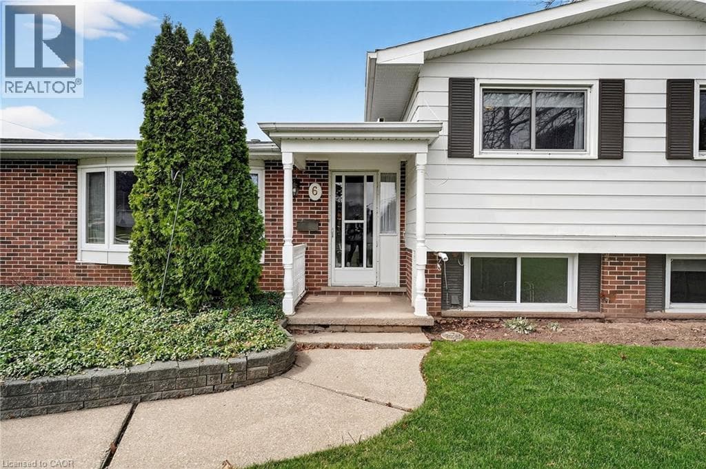 Single Family at 6 NELLES Road, Grimsby, Ontario - Photo 8 - RE/MAX Garden City Realty