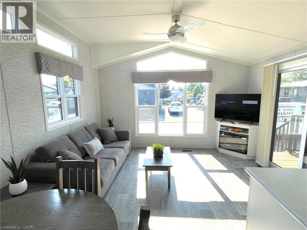 Single Family at 490 EMPIRE Road, Port Colborne, Ontario - Photo 5 - RE/MAX Garden City Realty
