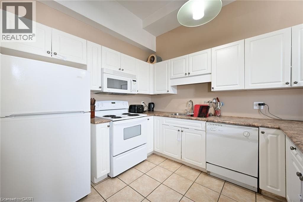 Single Family at 105- 6365 DRUMMOND Road, Niagara Falls, Ontario - Photo 7 - RE/MAX Garden City Realty
