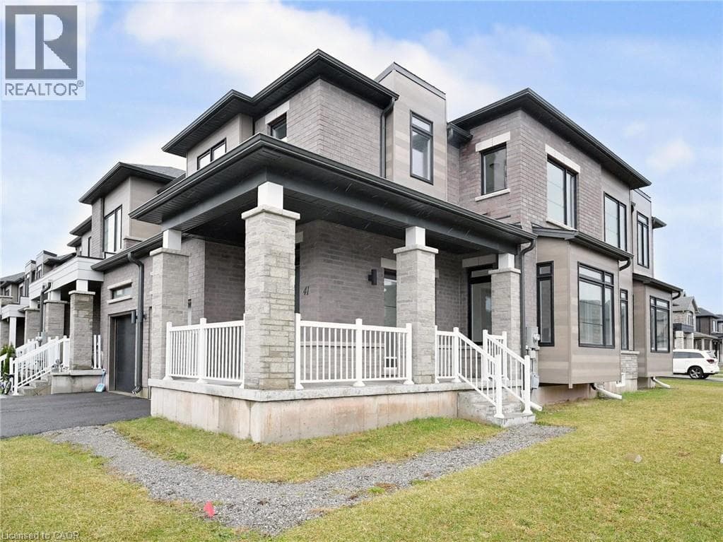 Single Family at 41 BENTGRASS Drive, Welland, Ontario - Photo 4 - RE/MAX Garden City Realty