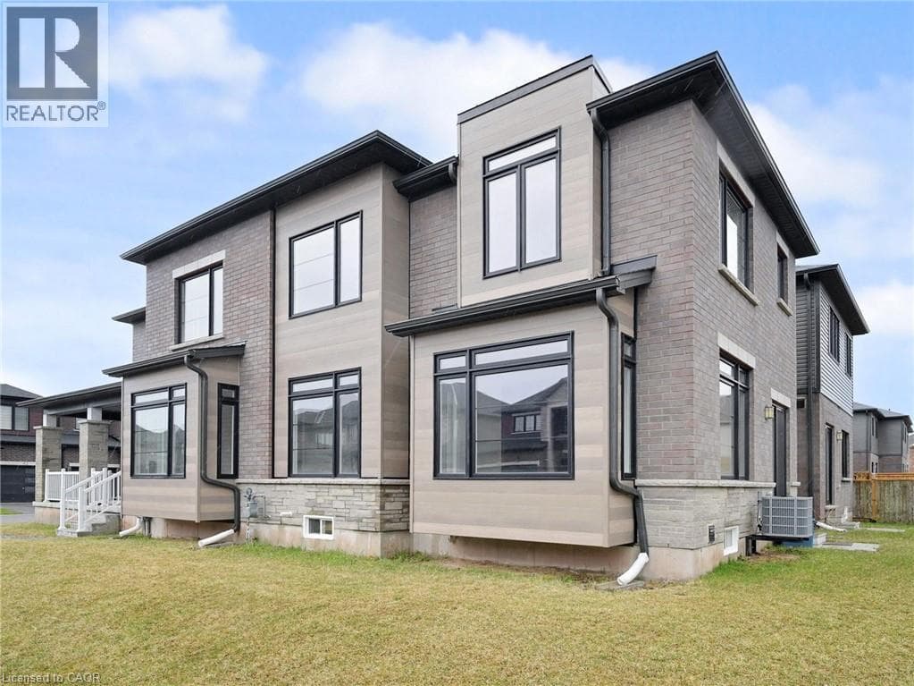 41 BENTGRASS Drive