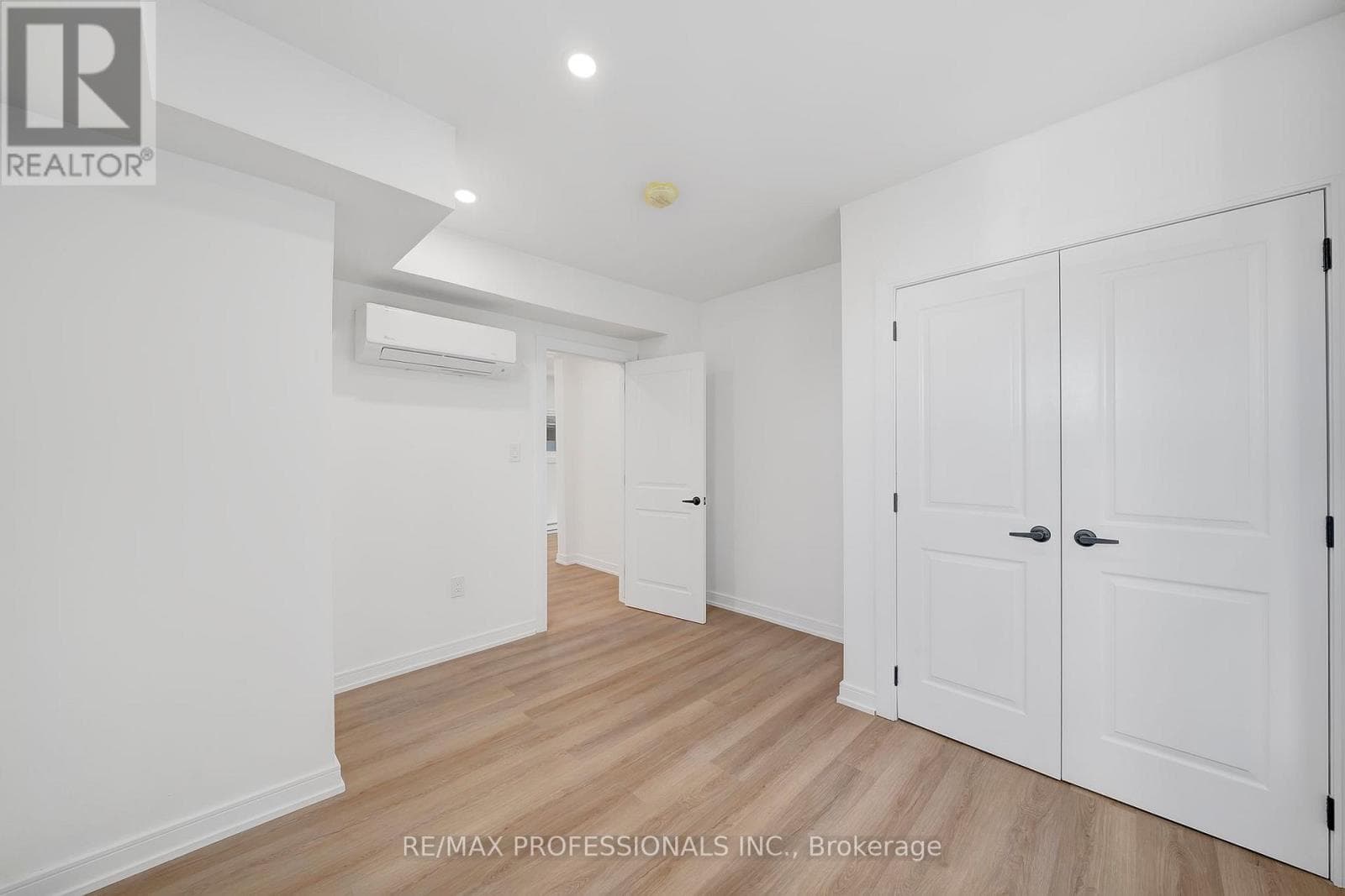 Multi-family at 27 Oakdale Avenue, St. Catharines (Oakdale), Ontario - Photo 7 - RE/MAX Garden City Realty