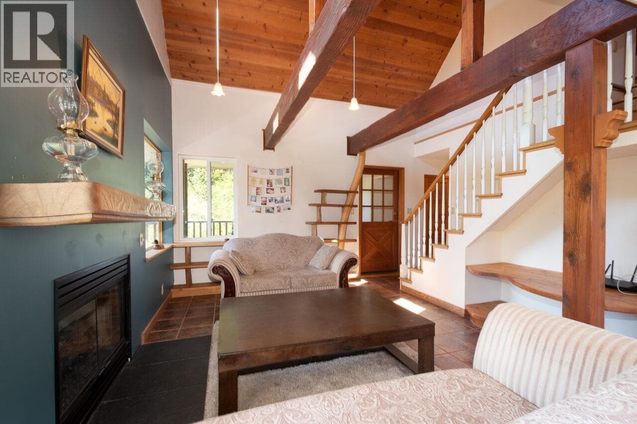 Single Family at 1293 WESTSIDE Road, Bowen Island, British Columbia - Photo 5 - RE/MAX Garden City Realty