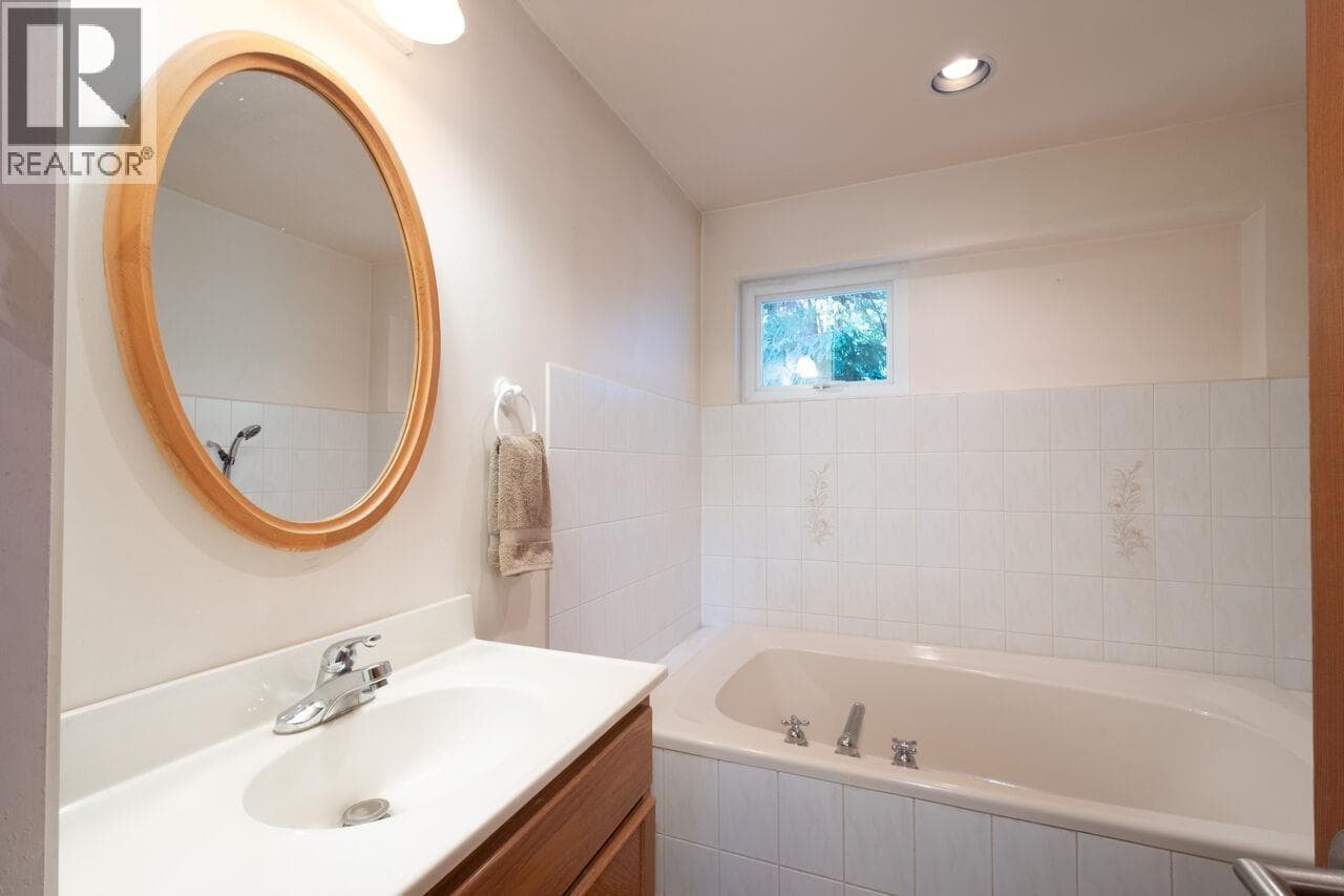 Single Family at 1293 WESTSIDE Road, Bowen Island, British Columbia - Photo 9 - RE/MAX Garden City Realty